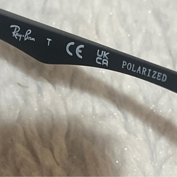 Ray-Ban RB3498 004/71 Sunglasses Gray Flex Hinge FRAME 61-17-135 Excellent Cond - Picture 7 of 7